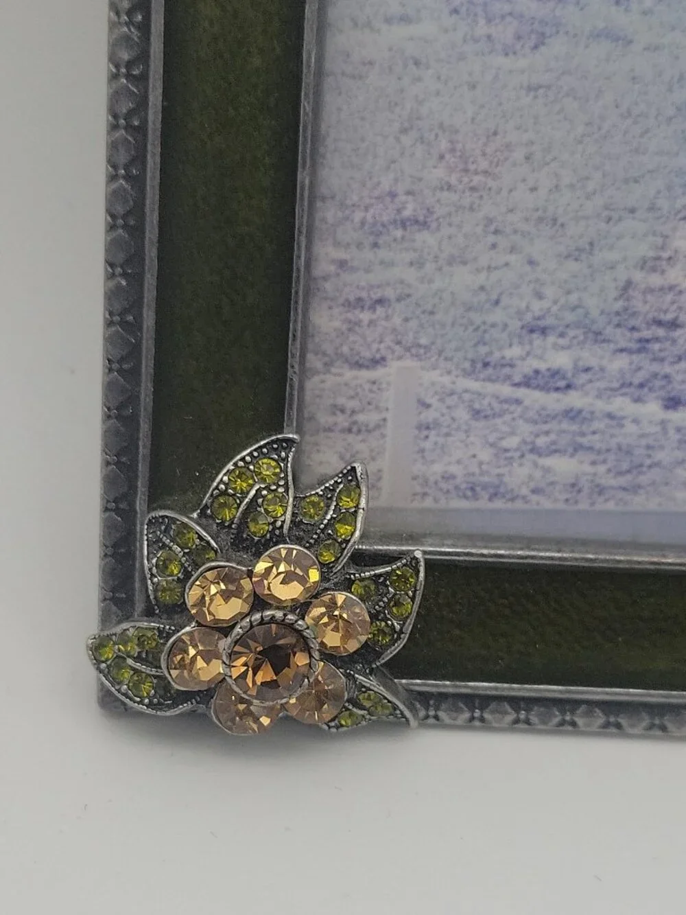 AXco 4x6 Green/Silver Metal Floral Ornate Photo Frame Freestanding